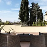 The Ziba & Отель