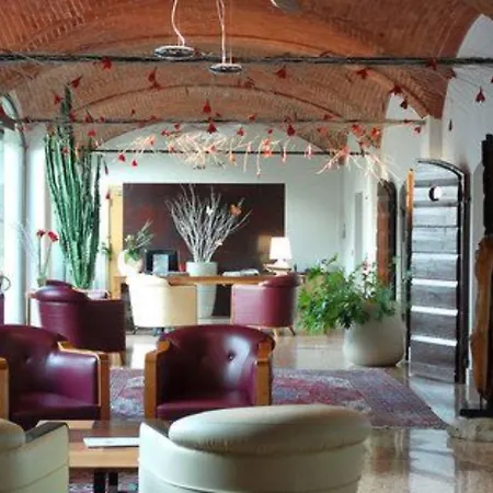 Otel The Ziba & Peschiera del Garda
